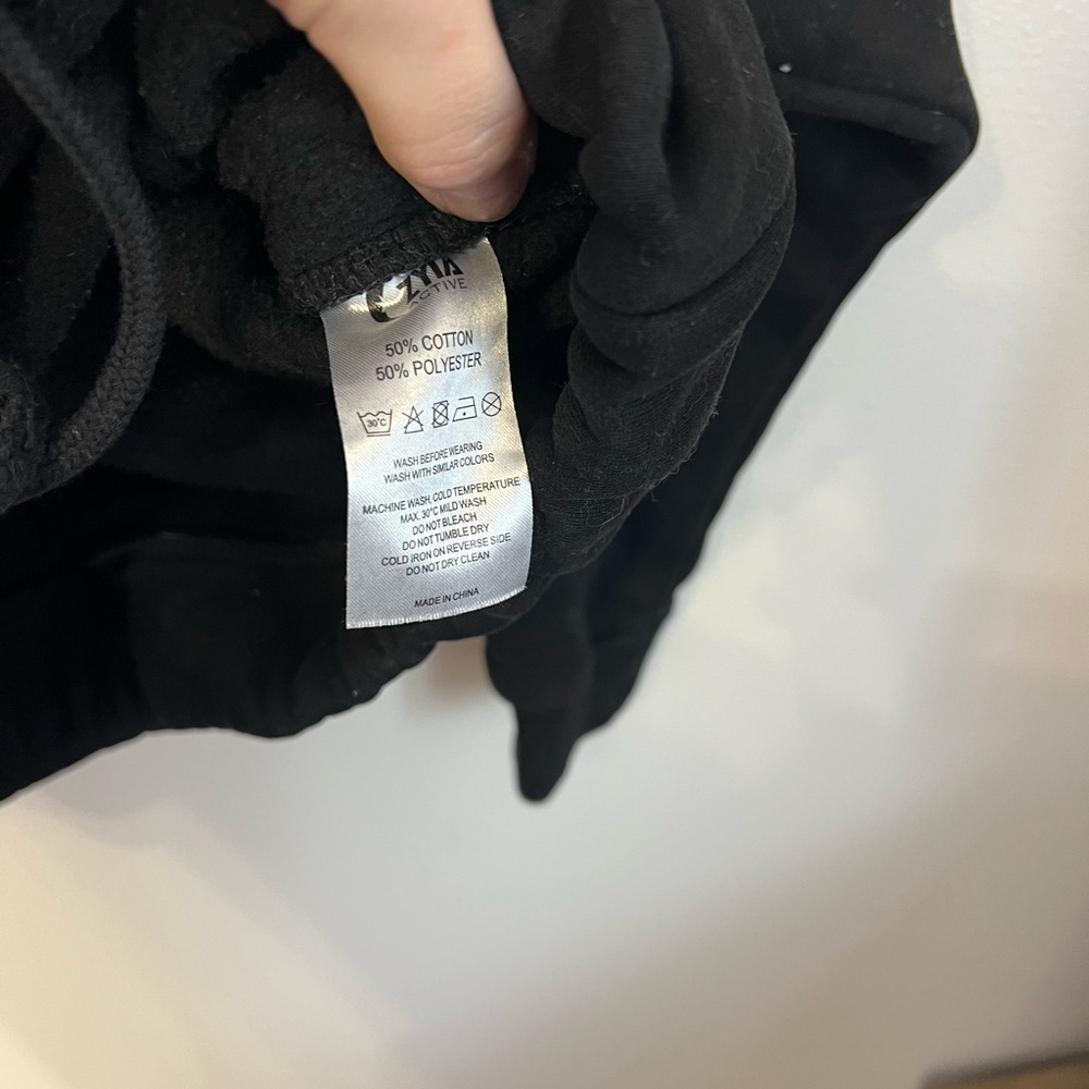 ZYIA Active Cropped Tie Hoodie - Picture 8 of 11